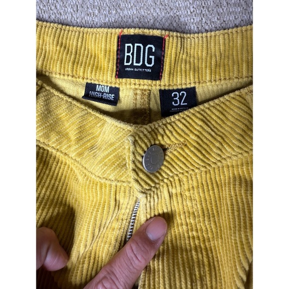 BDG Urban Outfitters Mom High-Rise Corduroy Pants Yellow Size 32 - Picture 2 of 6